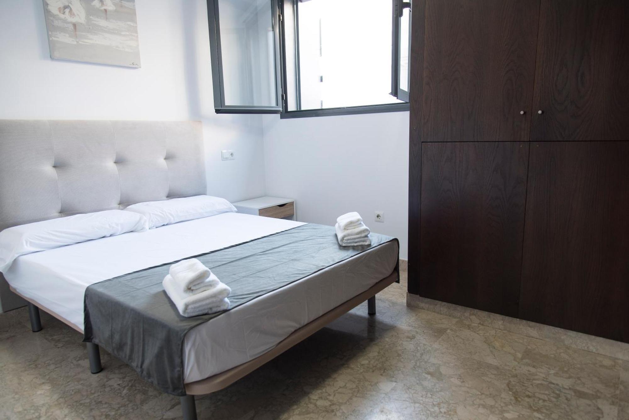 Free Parking Duplex Seville Ngoại thất bức ảnh